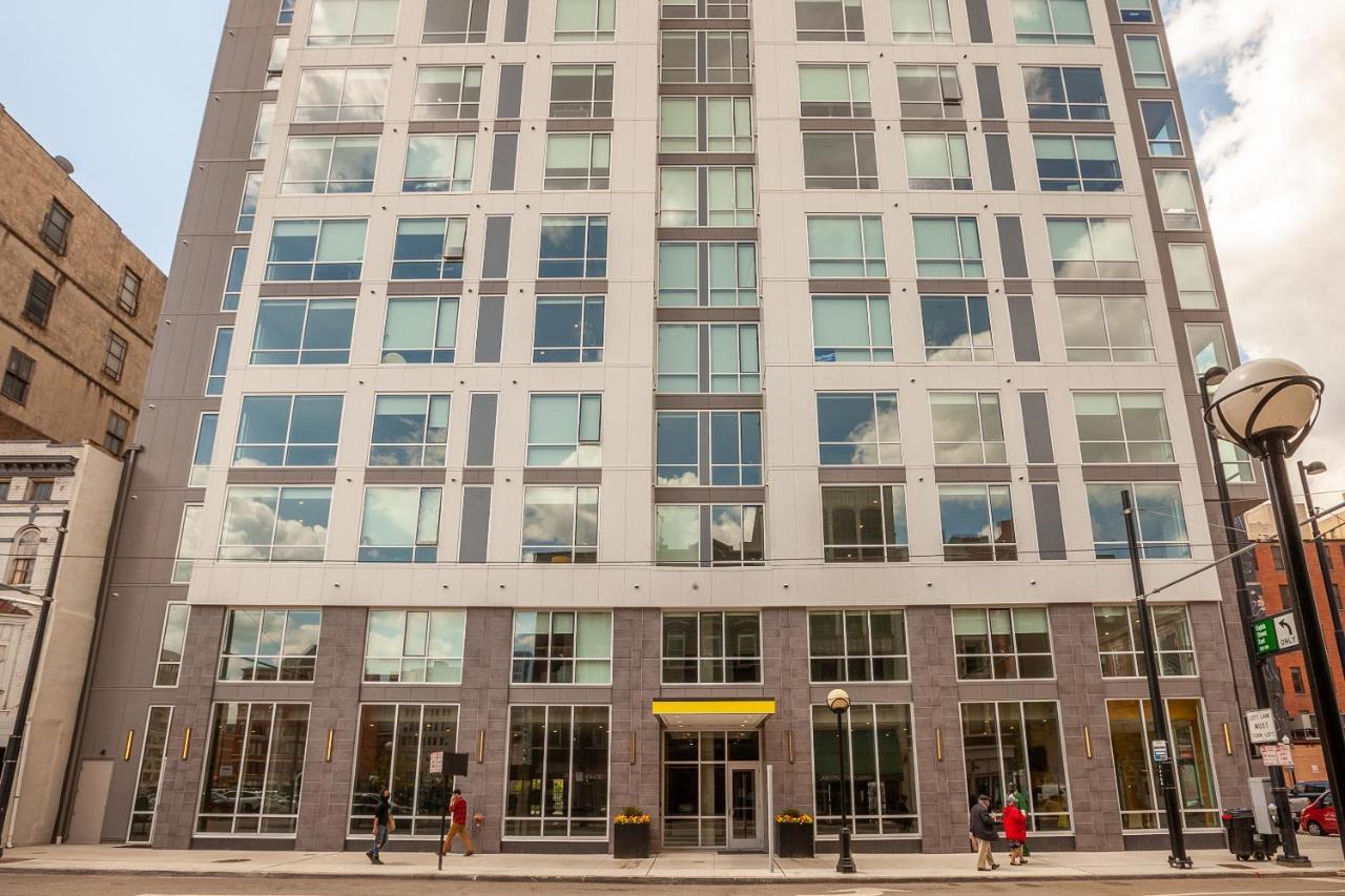Frontdesk I The Blonde Apts Downtown Cincinnati Exterior photo